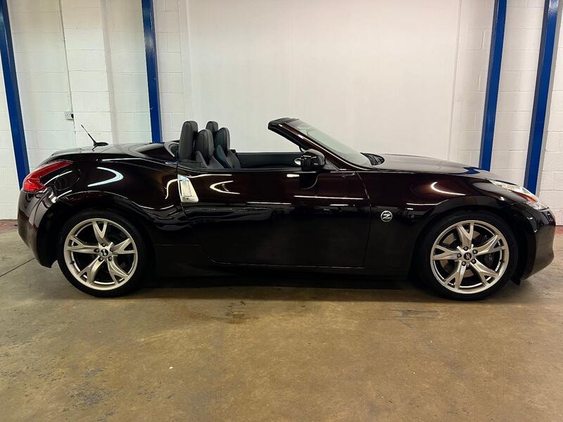 NISSAN 370Z