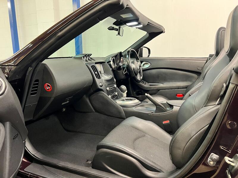 NISSAN 370Z