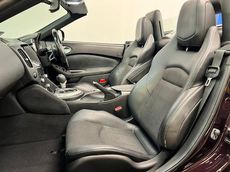 NISSAN 370Z