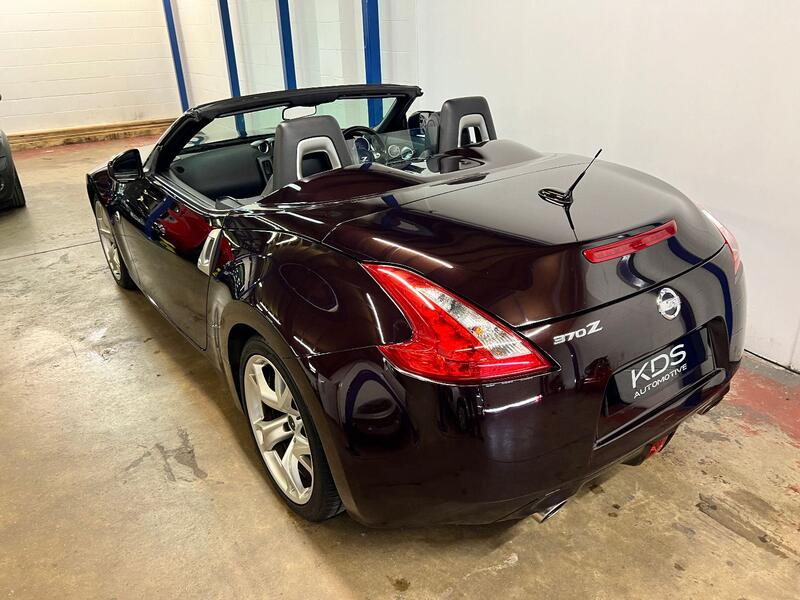 NISSAN 370Z