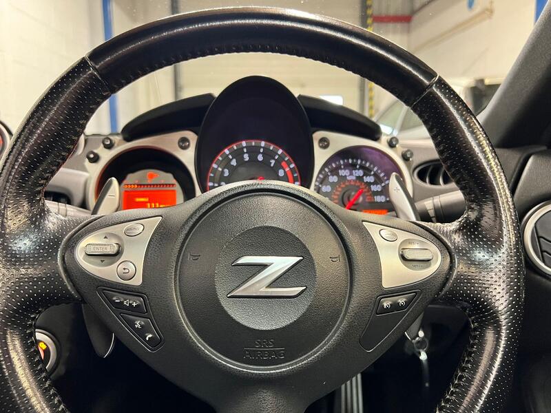 NISSAN 370Z