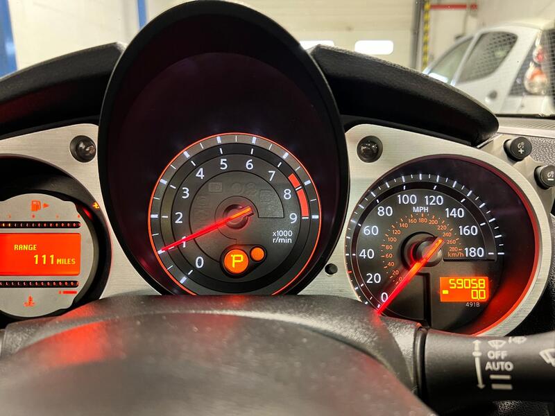 NISSAN 370Z