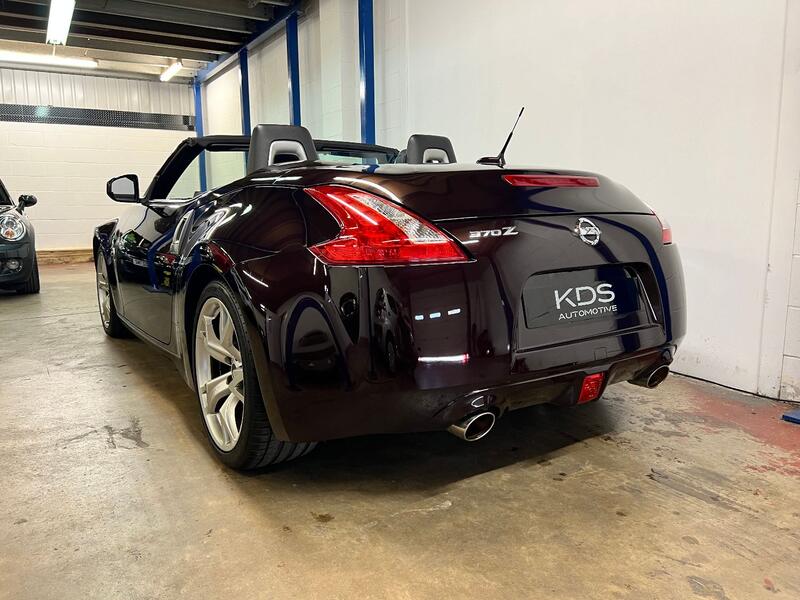 NISSAN 370Z