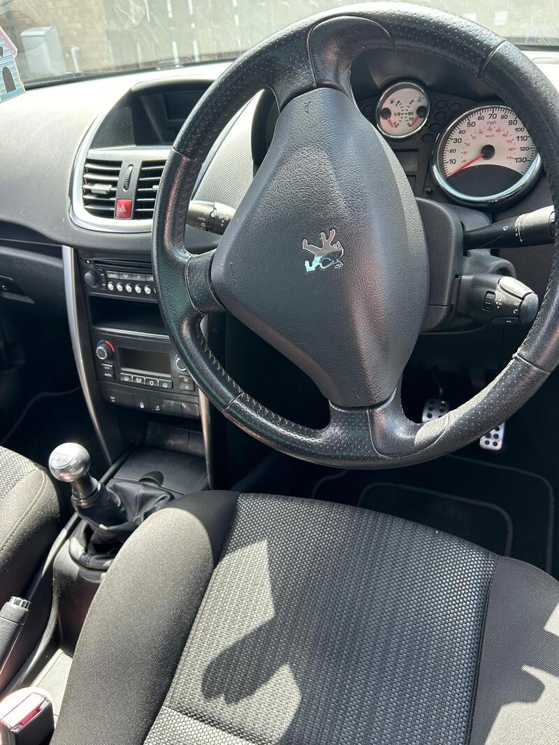 PEUGEOT 207 CC