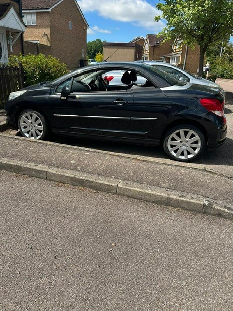 PEUGEOT 207 CC