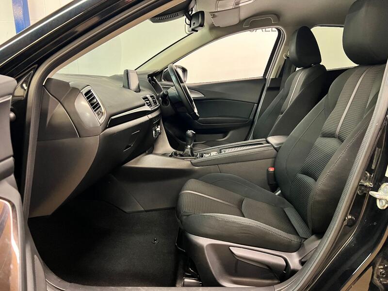 MAZDA MAZDA3