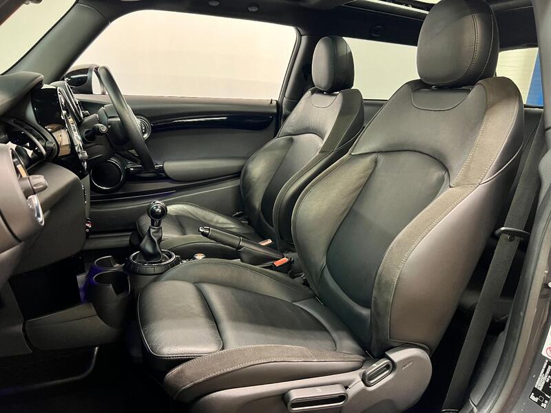 MINI HATCH