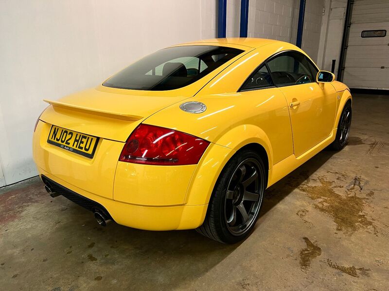 AUDI TT