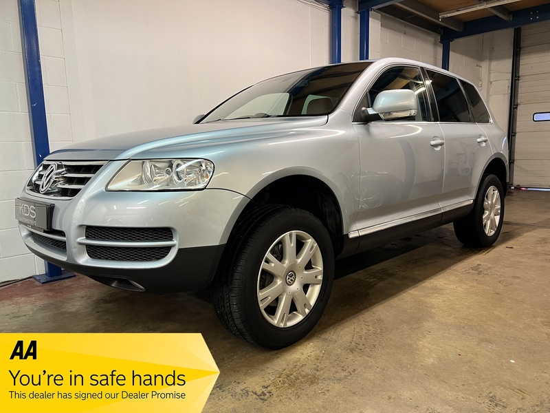 VOLKSWAGEN TOUAREG