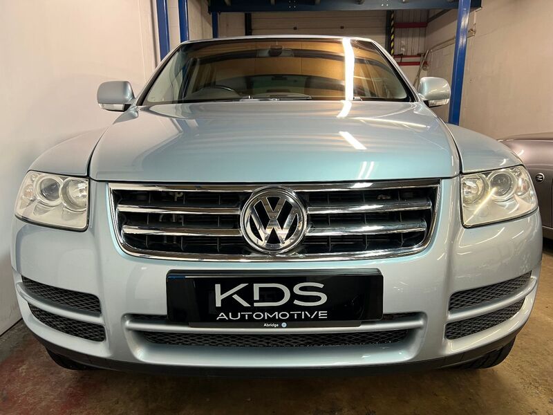 VOLKSWAGEN TOUAREG